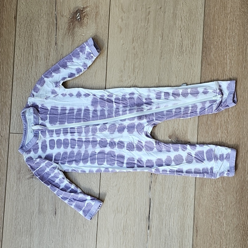 Kyte Baby Zippered Romper In Taro Riptide